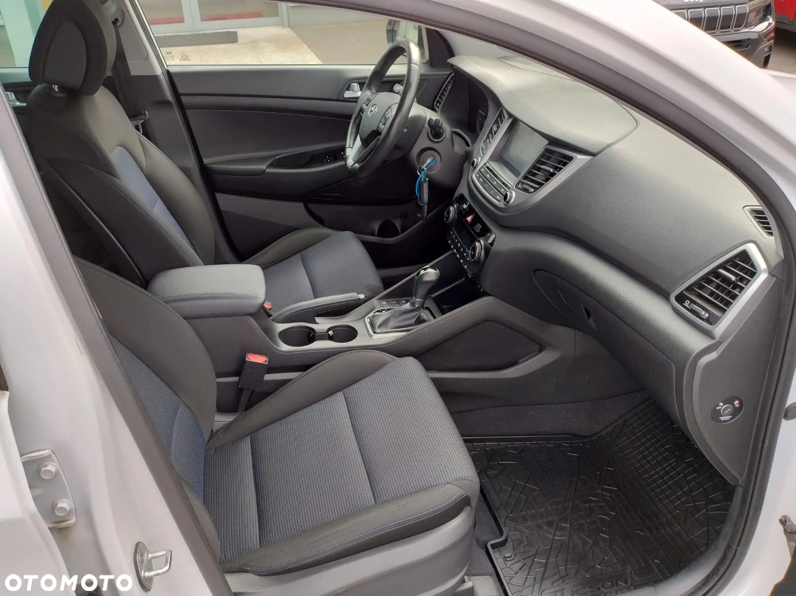 Hyundai Tucson 1.7 CRDI BlueDrive Comfort 2WD DCT - 10