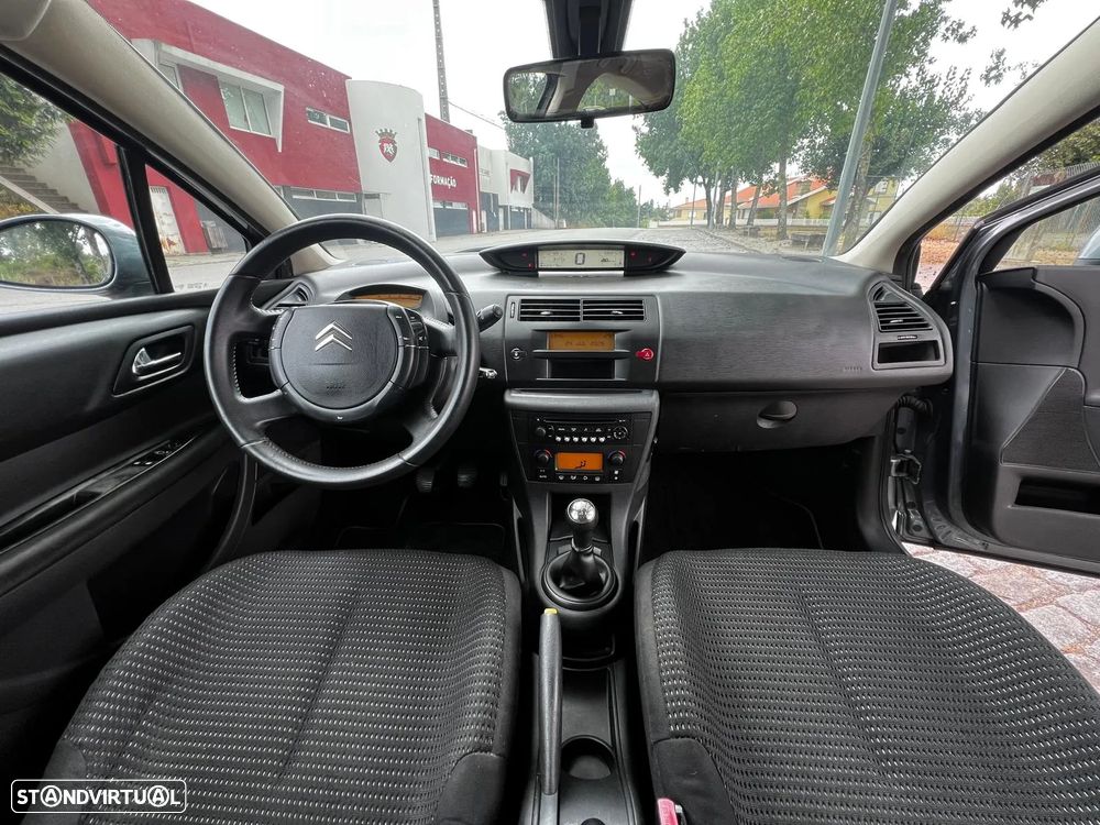 Citroën C4 1.6 HDi FAP VTR - 10