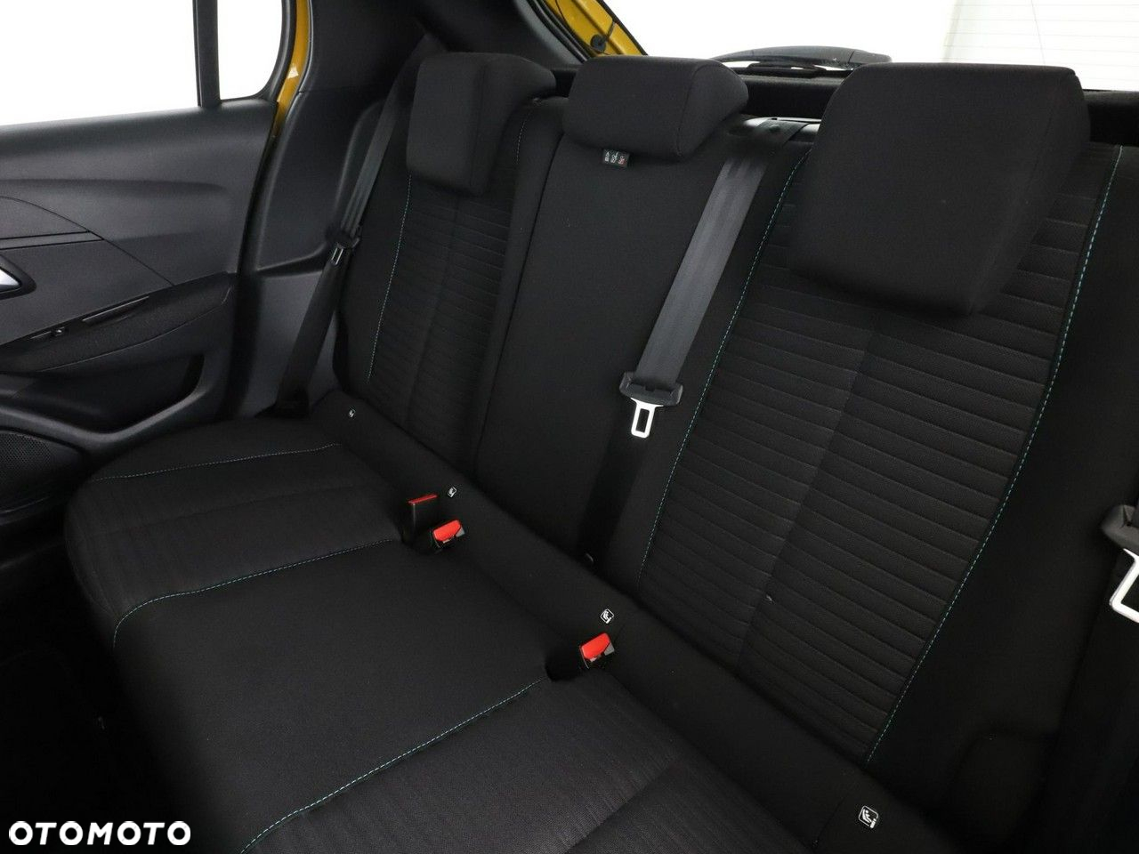 Peugeot 208 - 17