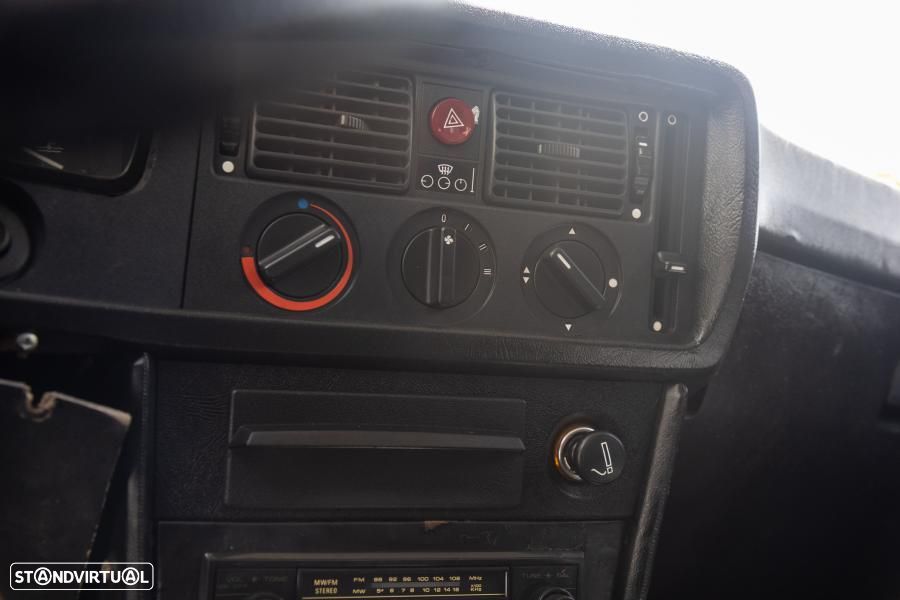 BMW 318 - 38
