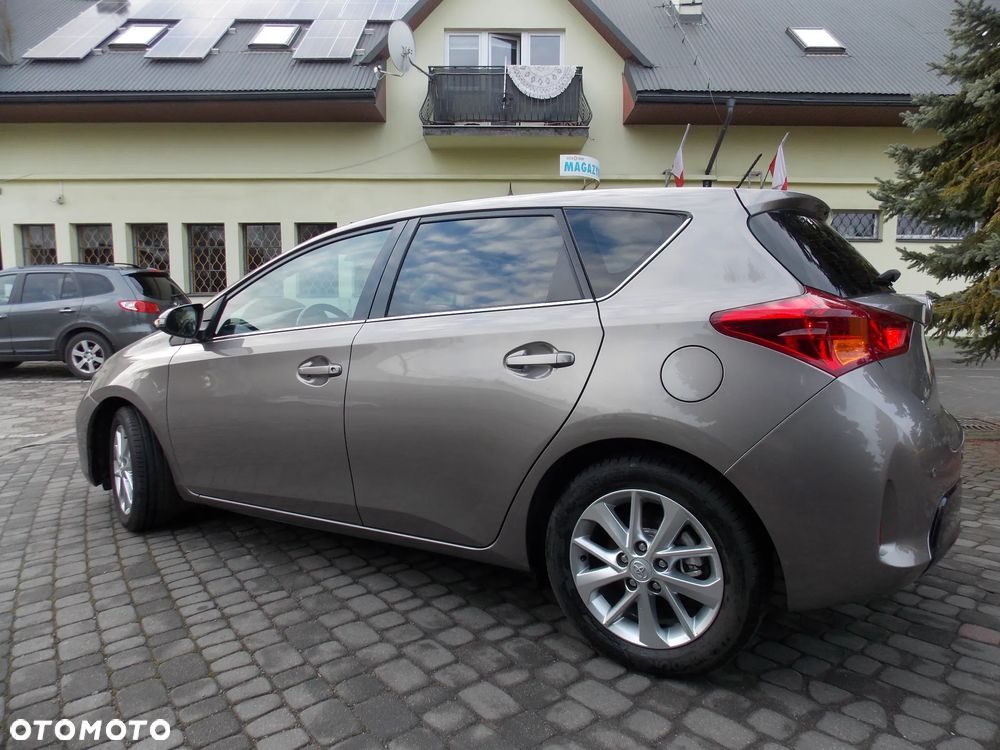 Toyota Auris 1.4 D-4D Edition - 4