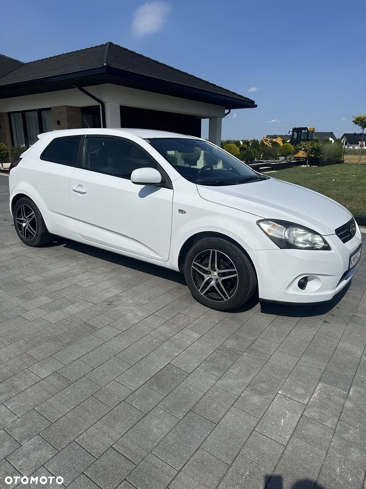 Kia ProCeed - 2