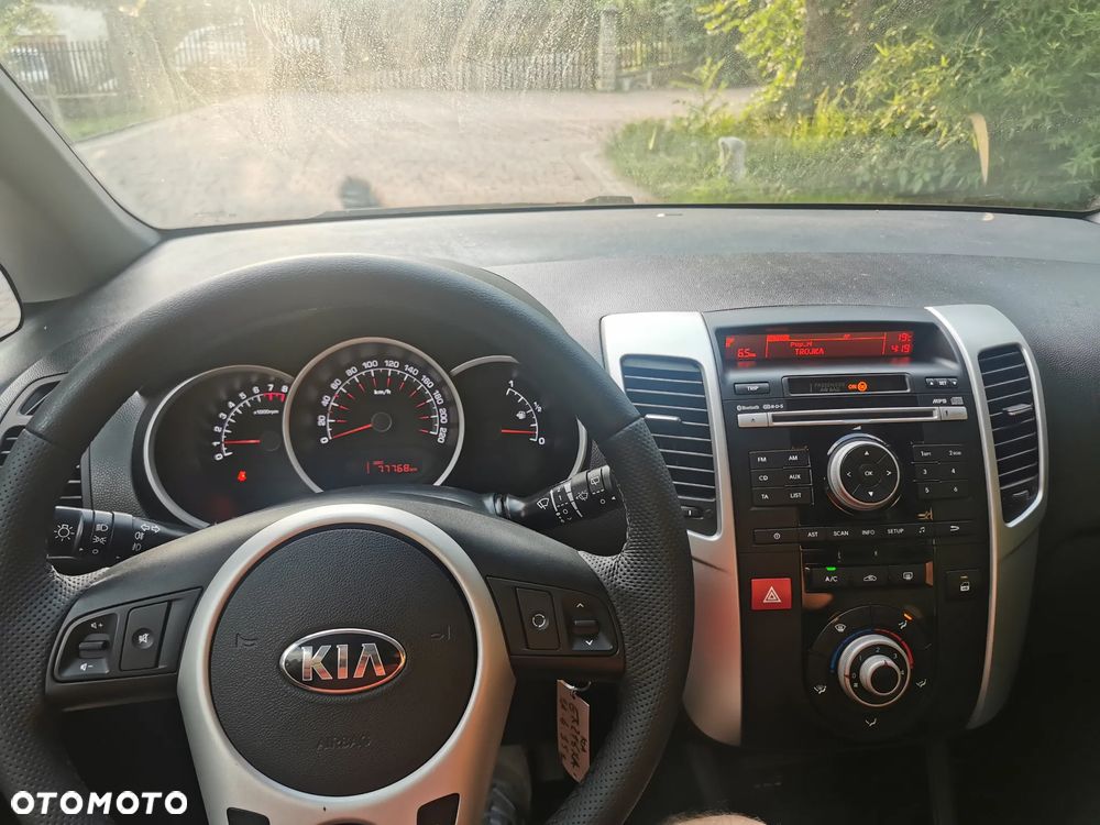 Kia Venga 1.4 CVVT Attract - 12