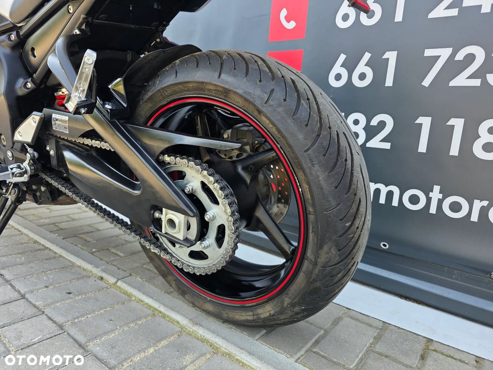 Yamaha FZ - 18