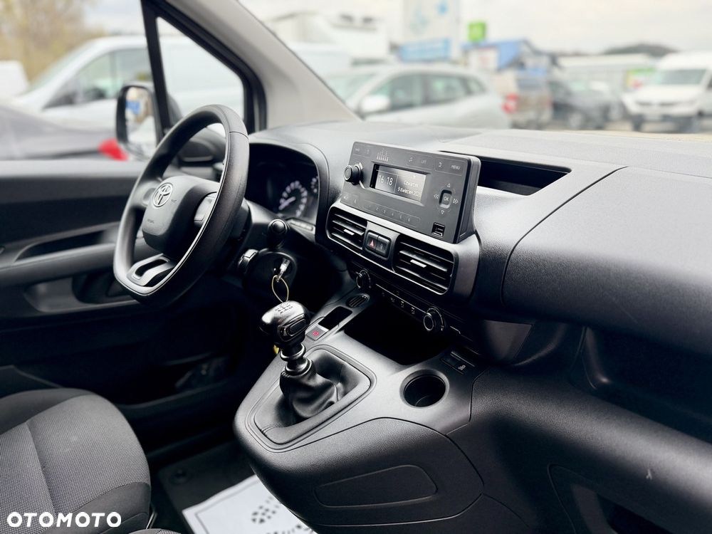 Toyota Proace City - 21