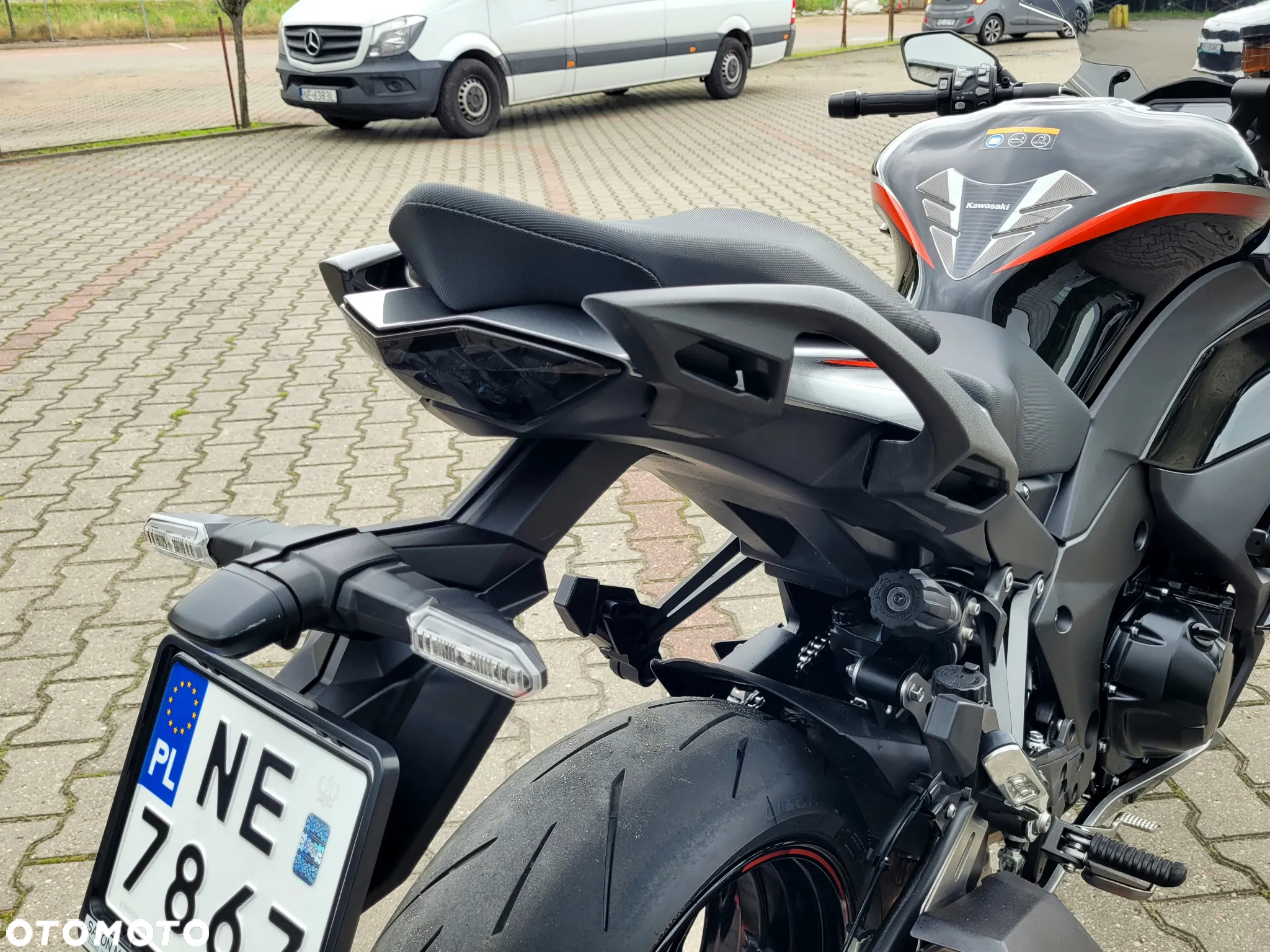 Kawasaki Ninja 1000 SX - 12