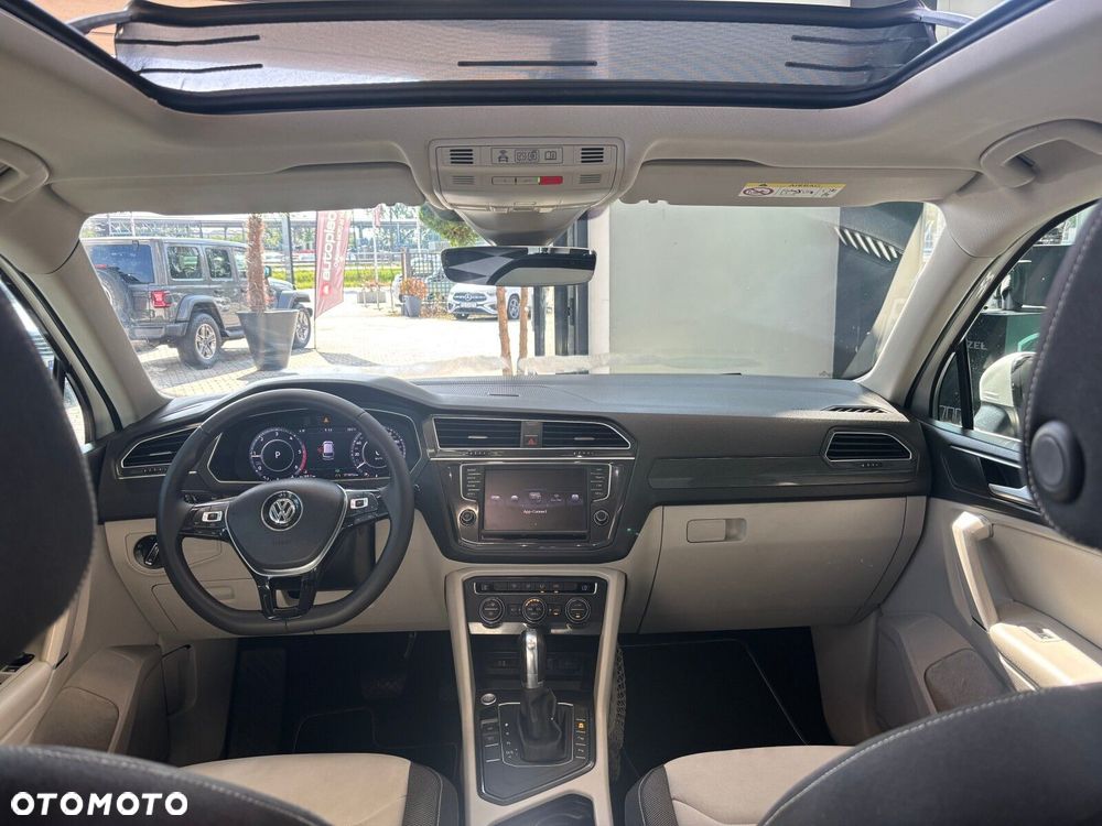 Volkswagen Tiguan - 32