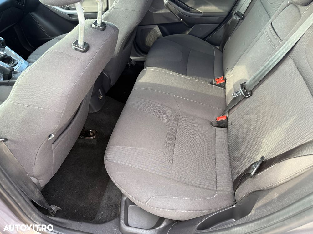 Ford Focus 1.6 TDCI DPF Titanium - 14