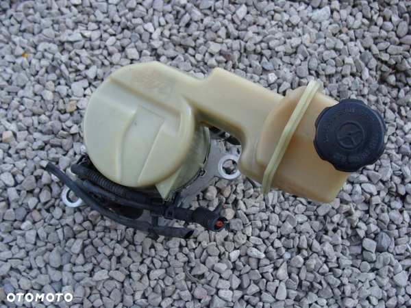 POMPA WSPOMAGANIA FIESTA MK6 5S61-3K514-CB