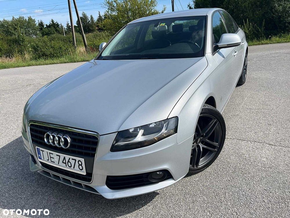 Audi A4 Limousine - 1