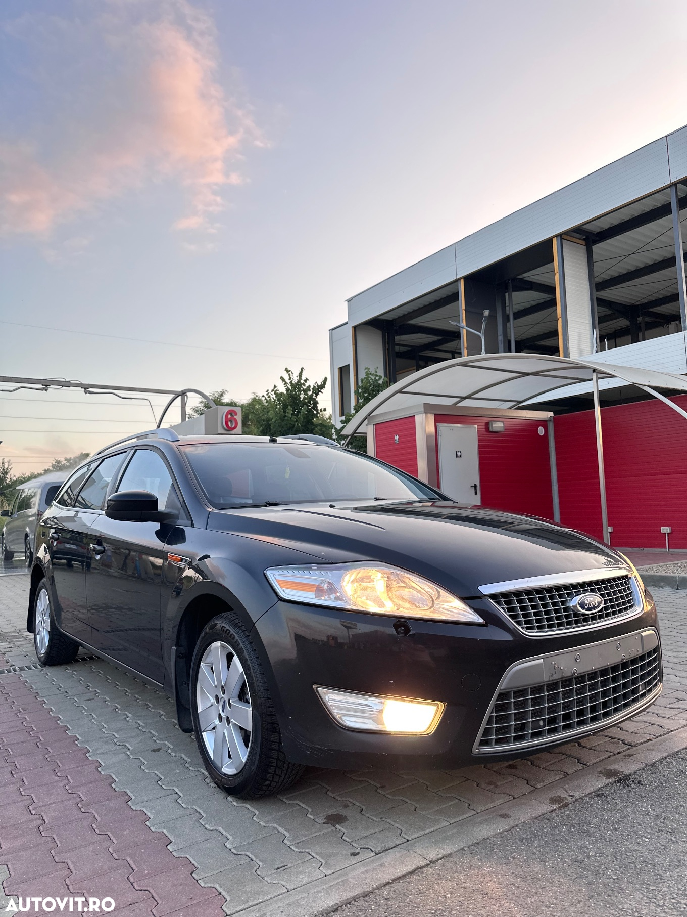 Ford Mondeo 2.0 EcoBlue Titanium - 25