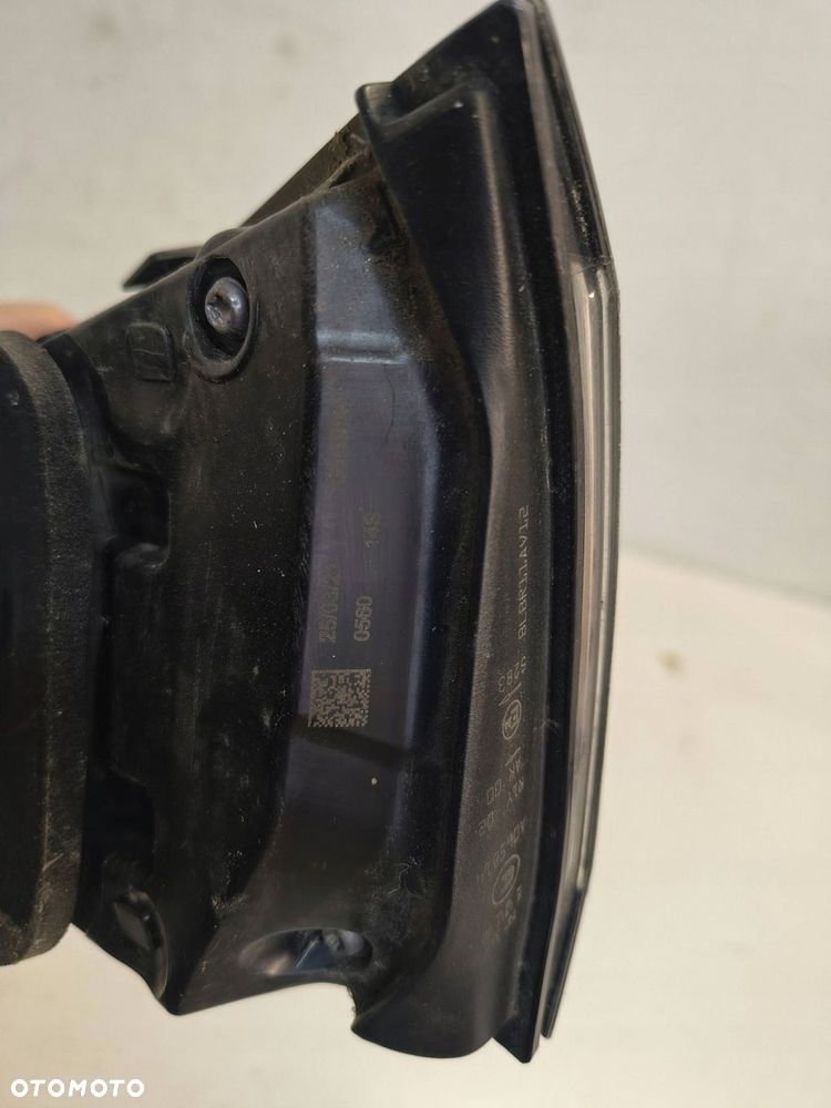 blenda klapy bagażnika vw id4 id.4 led eu - 14