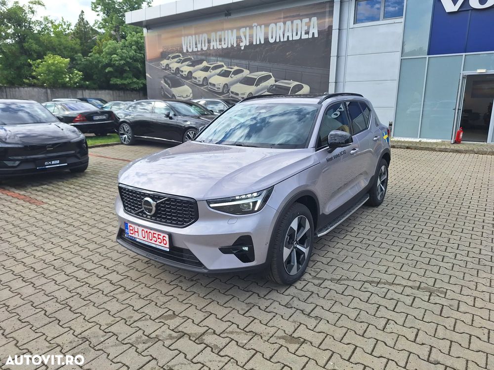 Volvo XC 40 B4 AT FWD MHEV Ultimate Dark - 2