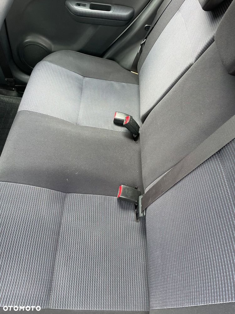 Suzuki Swift 1.3 Black and White - 11