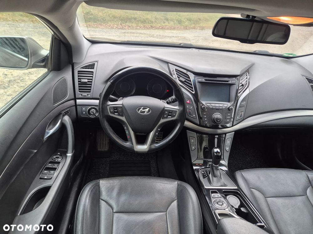 Hyundai i40 Kombi blue 1.7 CRDi DCT Premium - 16