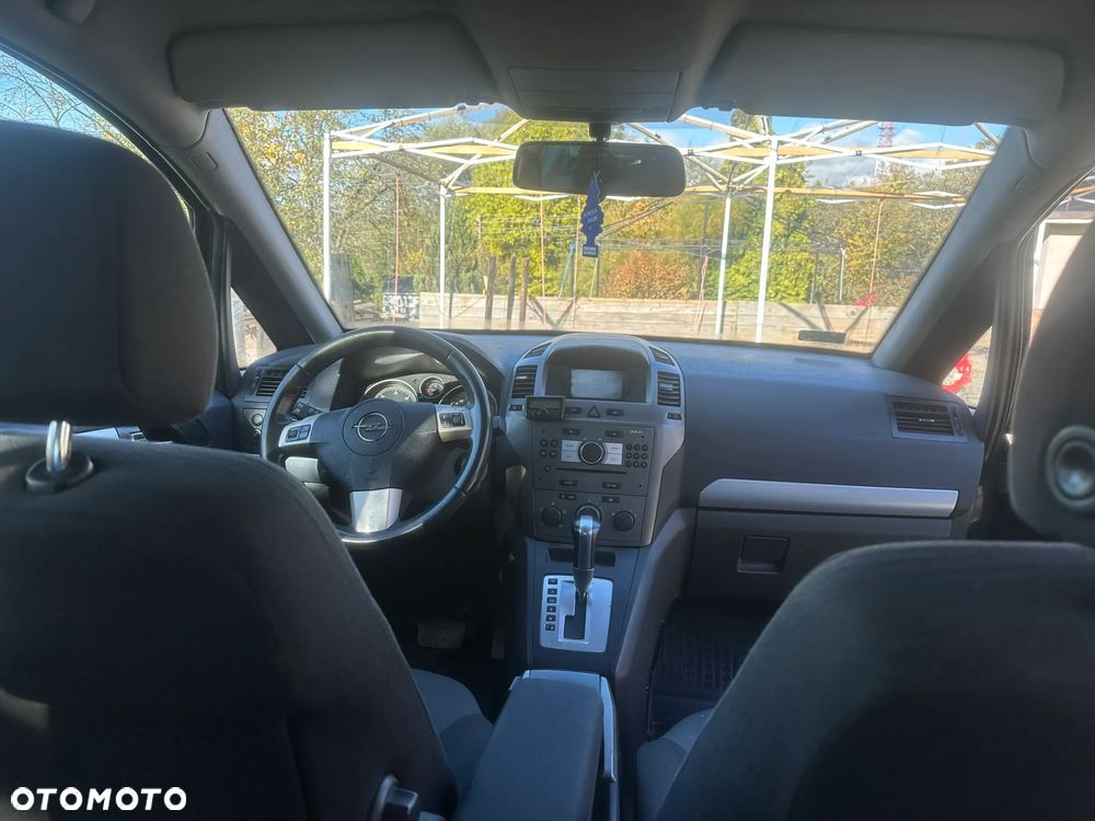Opel Zafira - 26