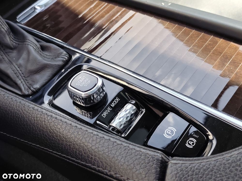 Volvo XC 90 T6 AWD Momentum 7os - 16