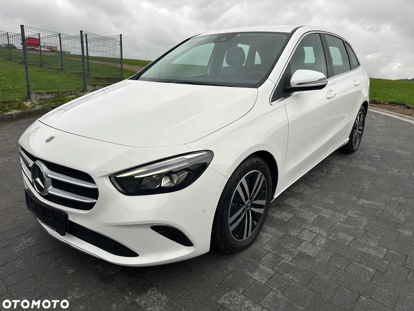 Mercedes-Benz Klasa B 180 d 8G-DCT - 3