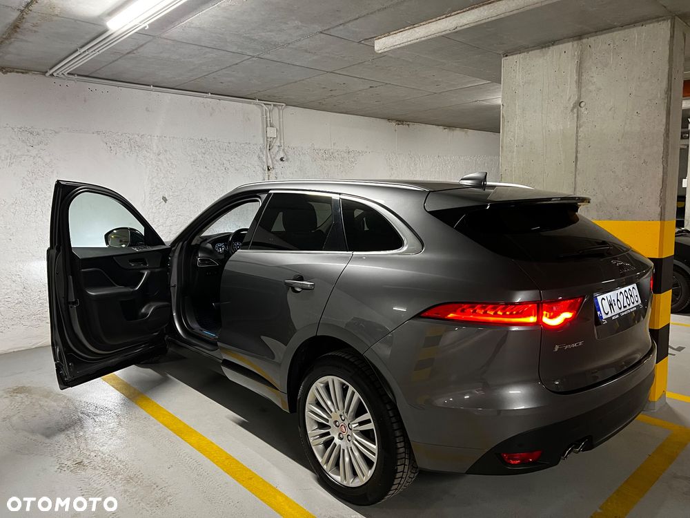 Jaguar F-Pace 2.0 i4D AWD R-Sport - 8