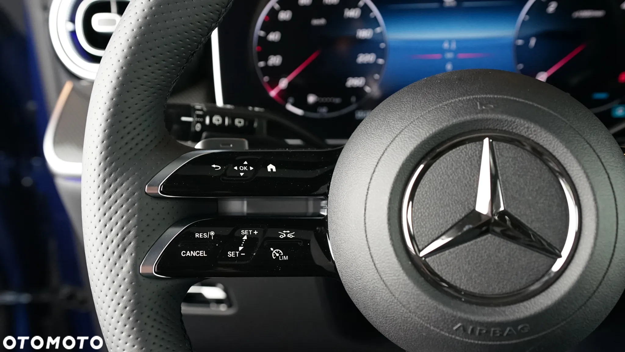 Mercedes-Benz GLC - 11