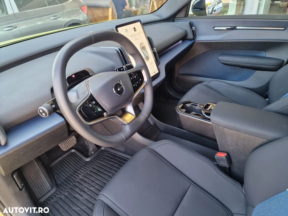 Volvo EX30 Single Motor Extended Range Plus - 10
