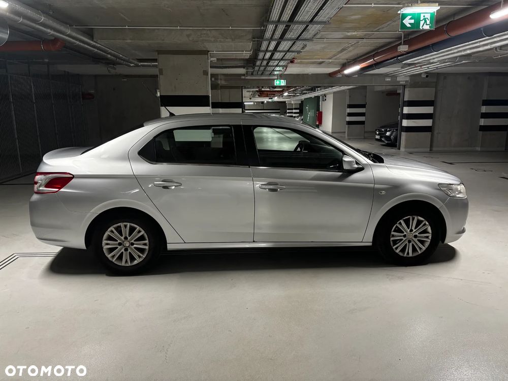 Peugeot 301 1.6 VTi Allure - 2