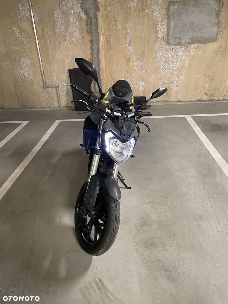 Yamaha MT - 4