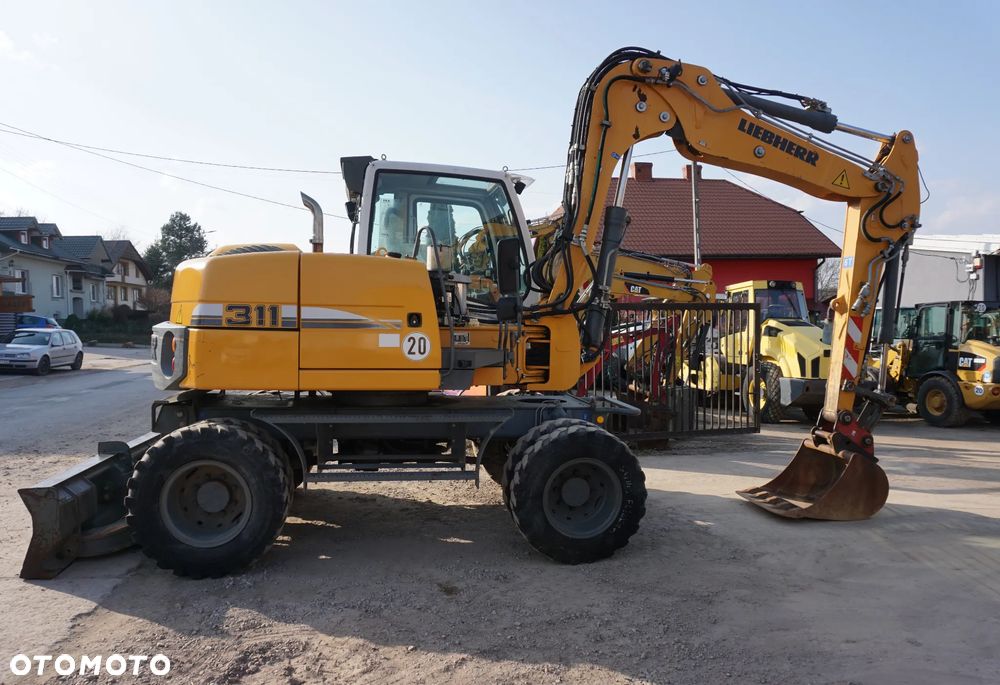 Liebherr A 311 - 3