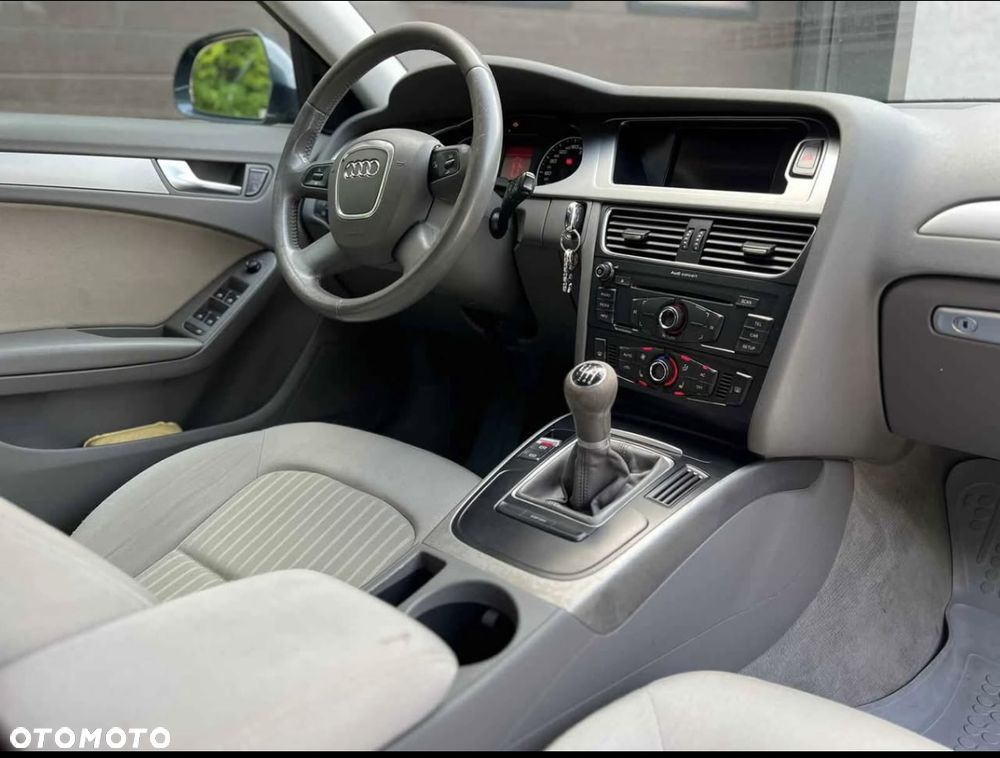 Audi A4 Avant 2.0 TDI DPF quattro - 5