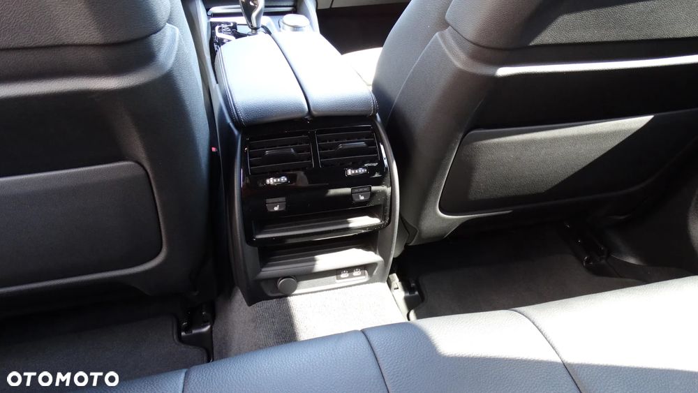 BMW Seria 5 530e xDrive M Sport sport - 8