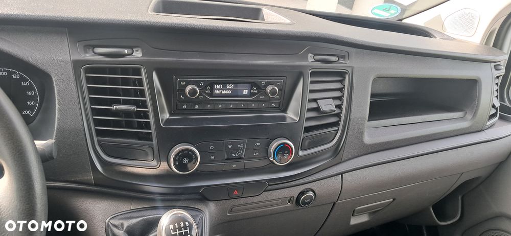 Ford Transit Custom - 11