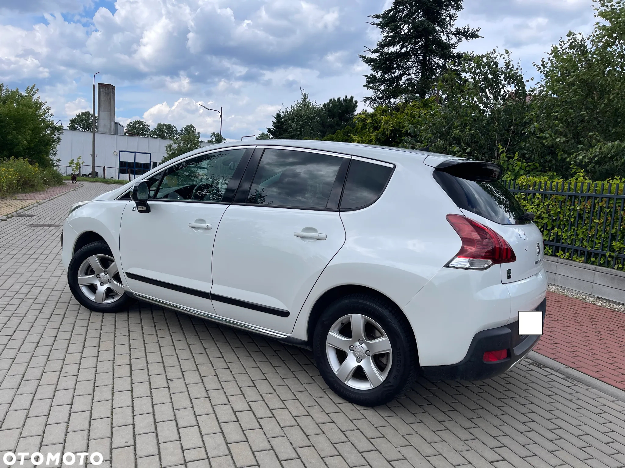 Peugeot 3008 Hybrid4 - 32