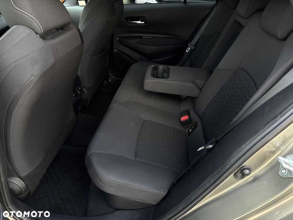 Toyota Corolla 2.0 Hybrid Comfort - 32