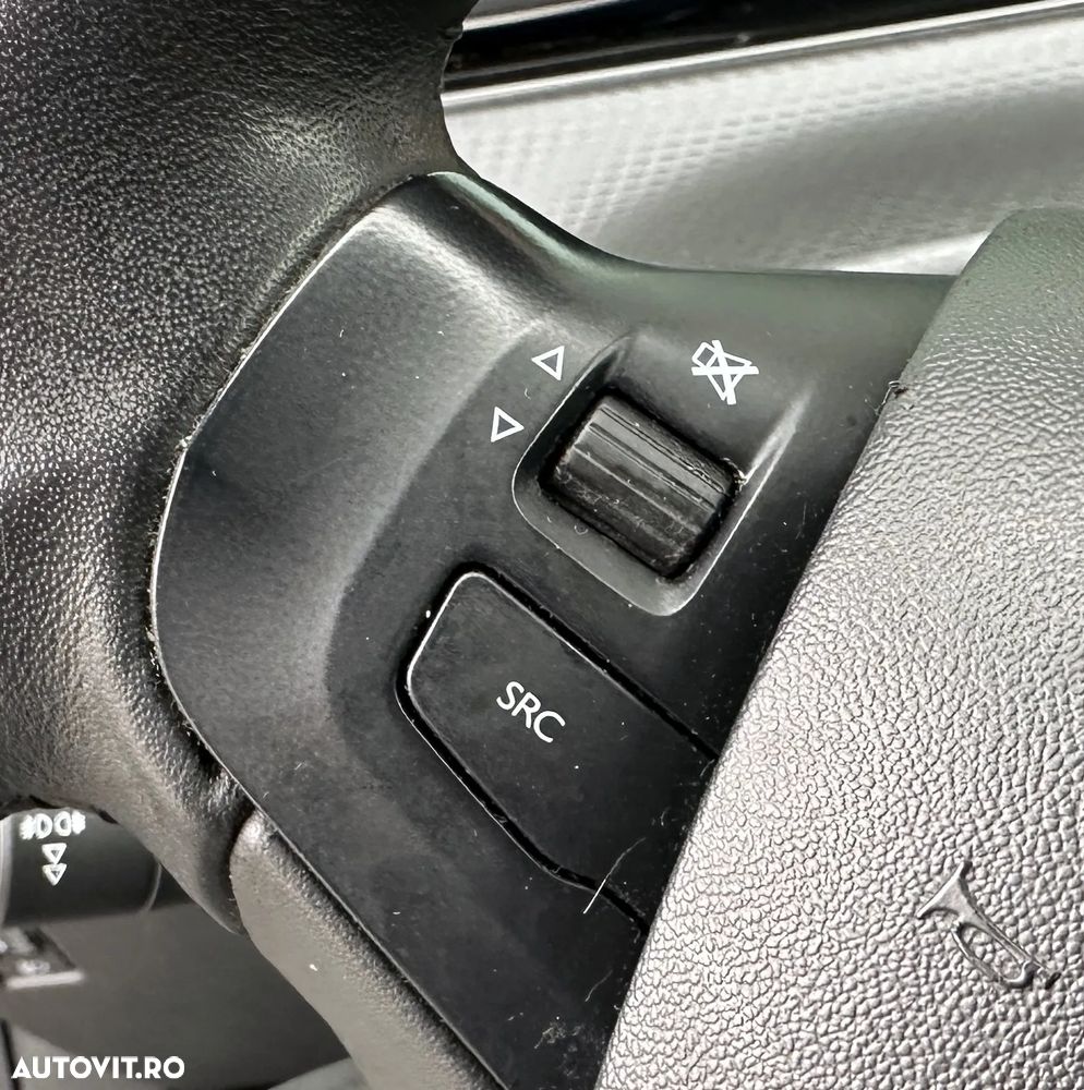 Peugeot 2008 - 23