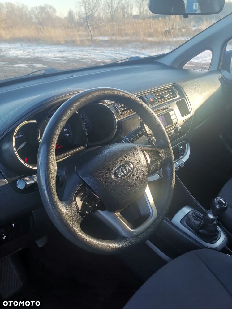 Kia Rio - 13