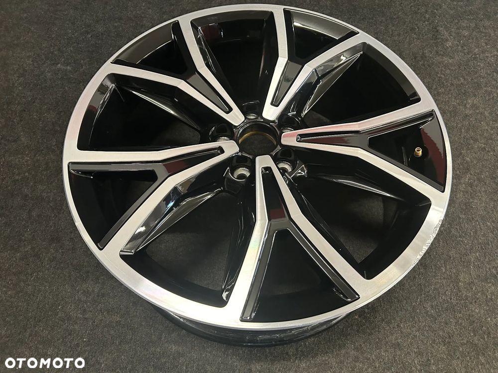 Alufelga VW T-Cross 18 cali 5x100 1szt. 2GM601025F - 2