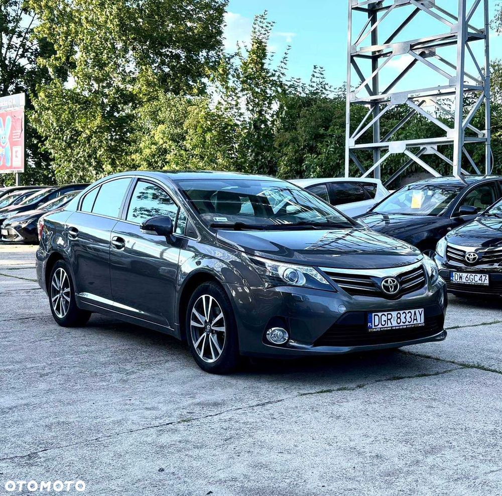 Toyota Avensis - 2