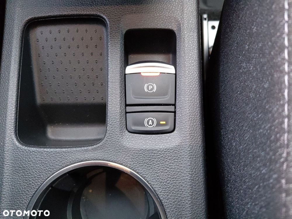 Renault Captur 1.3 TCe mHEV Techno EDC - 26