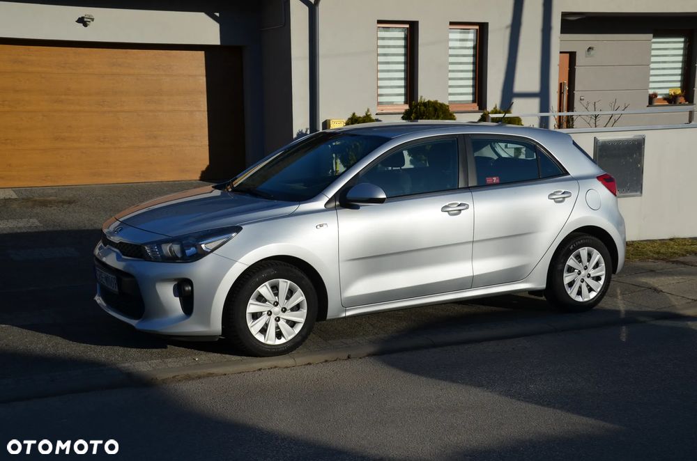 Kia Rio 1.4 M - 4