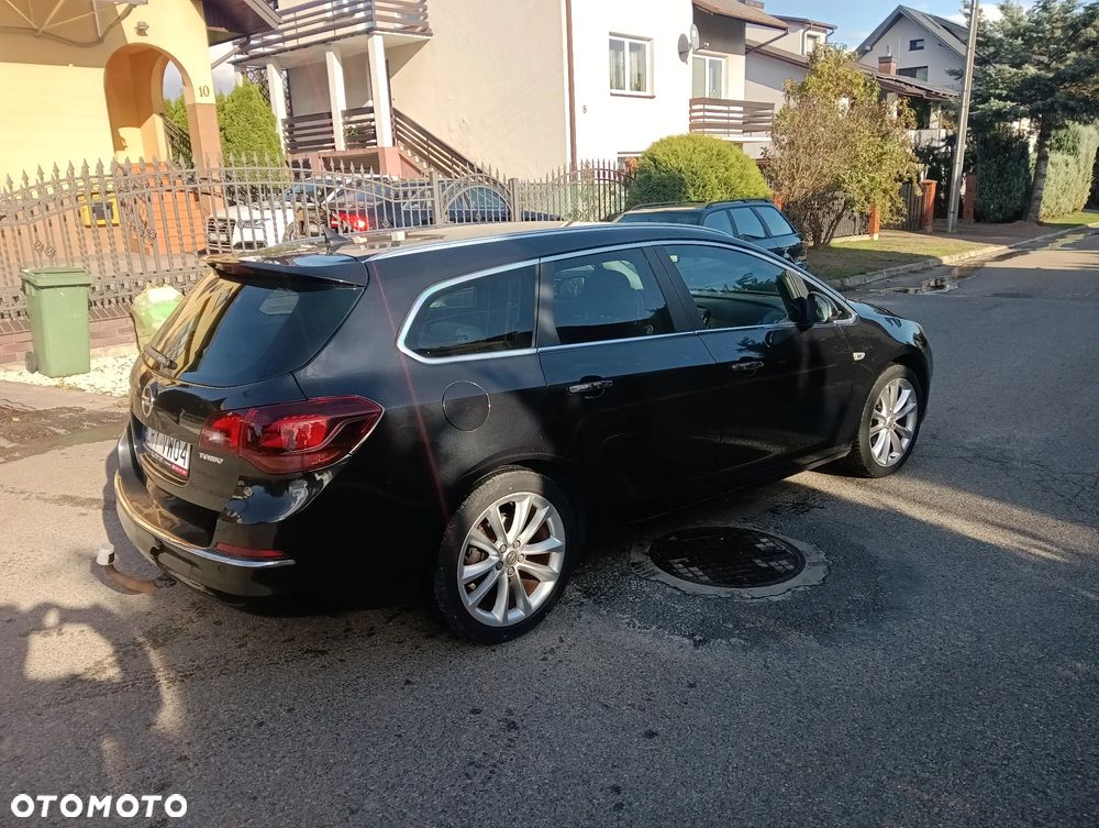 Opel Astra 1.4 Turbo Cosmo - 3