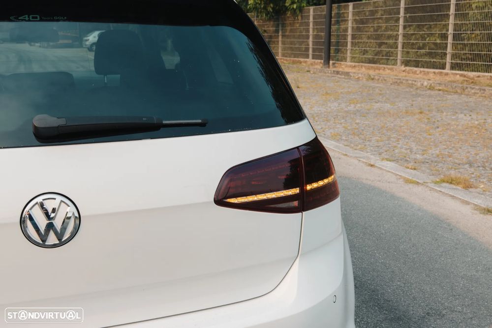 VW Golf R 4Motion BlueMotion - 18