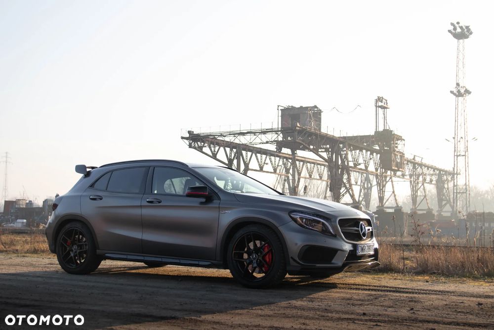 Mercedes-Benz GLA - 10