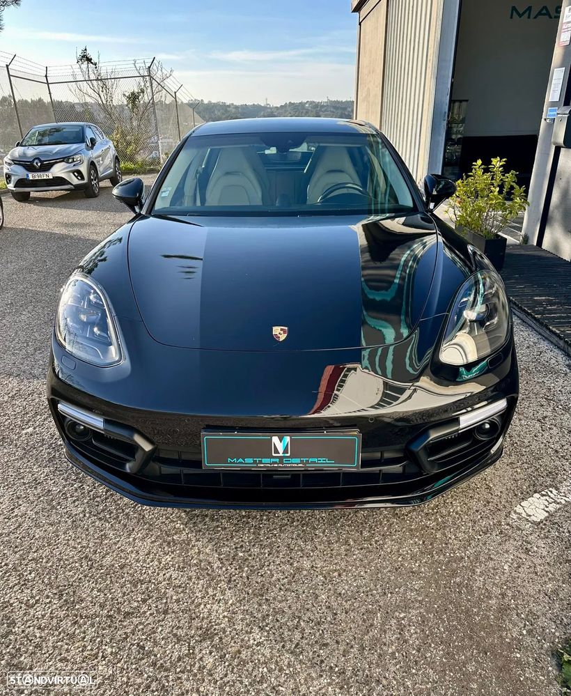 Porsche Panamera 4 E-Hybrid - 10