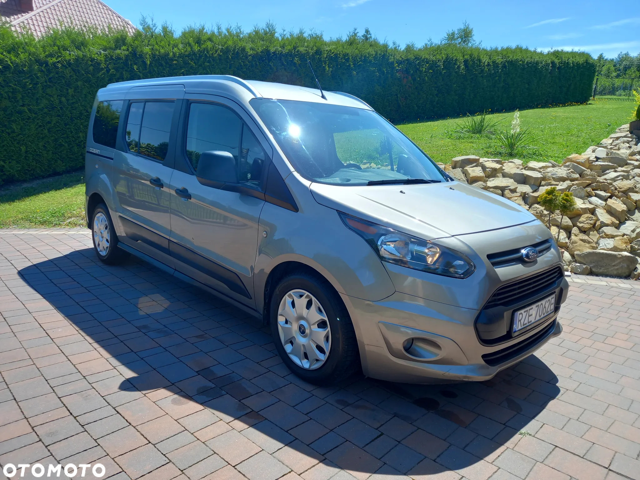 Ford Tourneo Connect Grand - 13