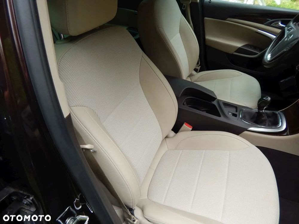 Opel Insignia 2.0 CDTI Sports Tourer - 16