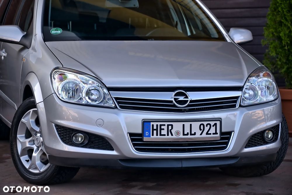 Opel Astra 1.9 CDTI Cosmo - 13