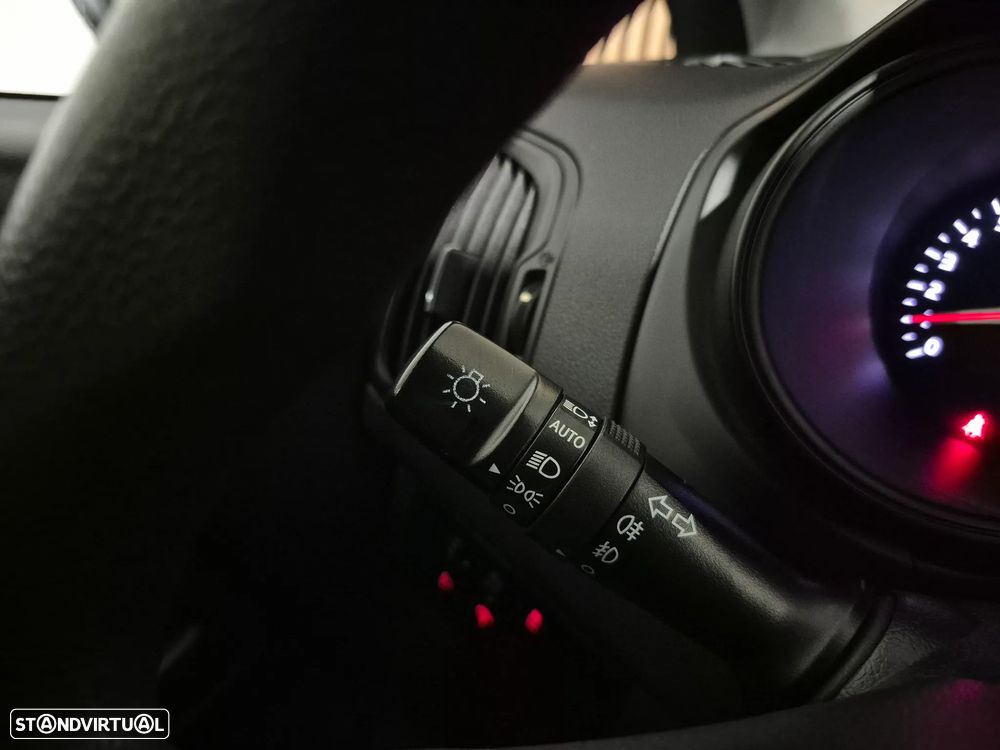 Kia Rio 1.2 CVVT LX - 19