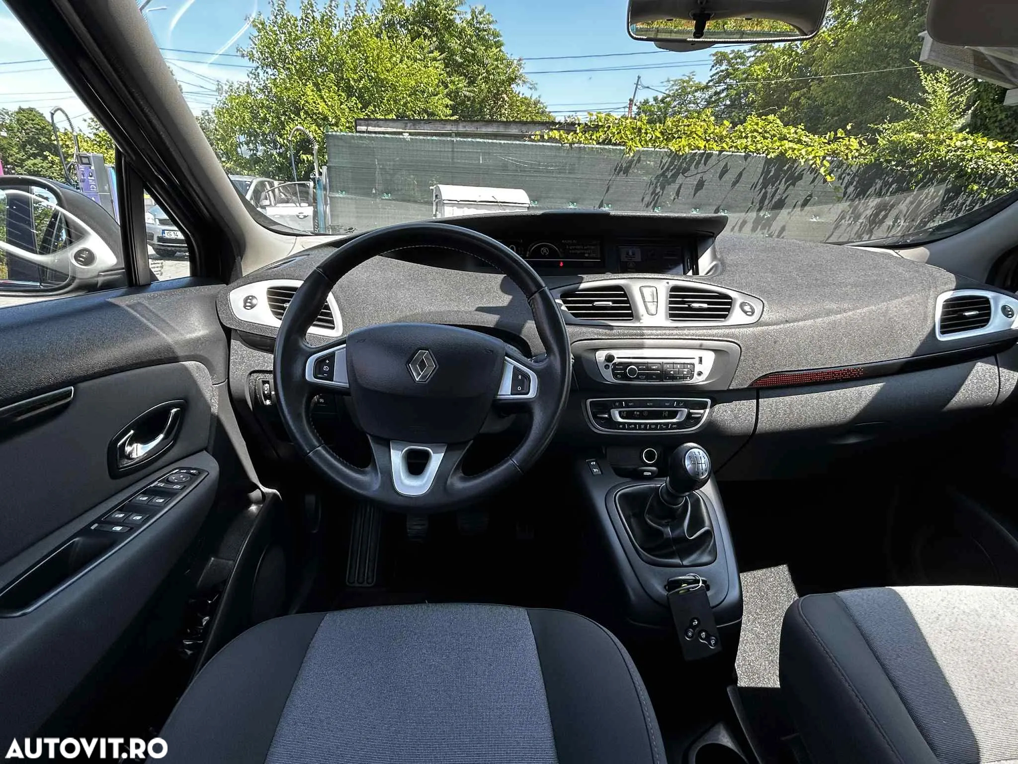 Renault Scenic - 8