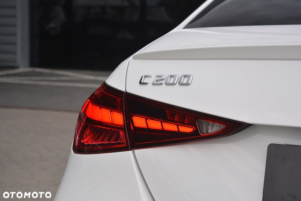 Mercedes-Benz Klasa C 200 mHEV 4-Matic AMG - 10