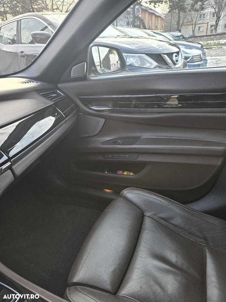 BMW Seria 7 740d xDrive Edition Exclusive - 15